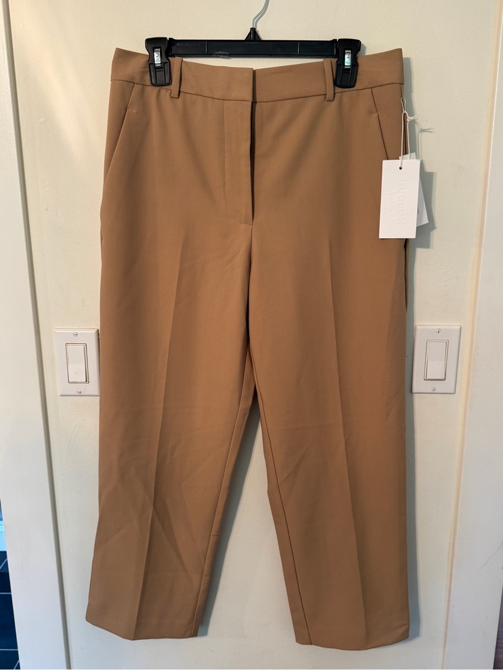 Hudson Jeans Straight-Leg Crop Pants in Camel Brown